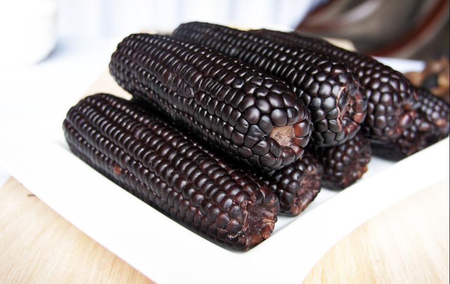 买玉米时，别只看大小颜色了，知道这5种特点，是甜是粘自己选