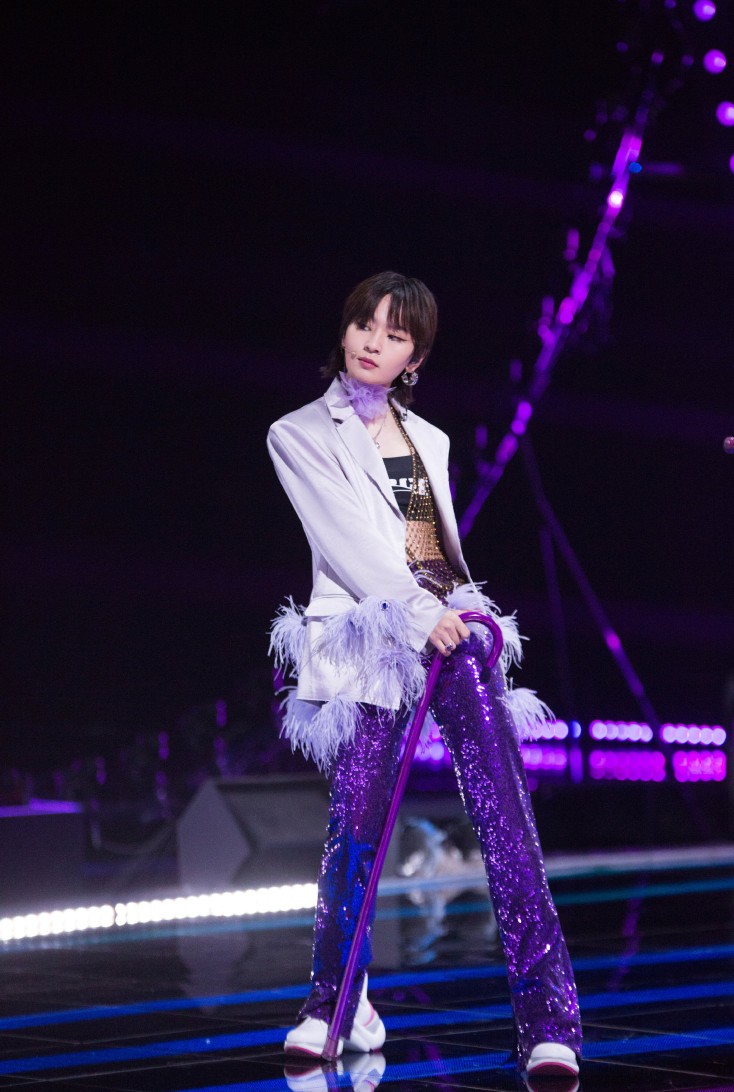 别再削骨追求“瓜子脸”了，6位方脸女星告诉你，国字脸才真扛老