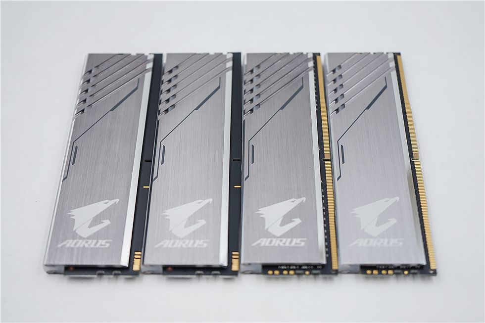 追风者217xe可以装几个硬盘,追风者pk217xe风道解析