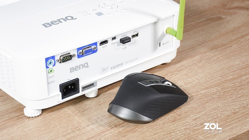 数字化办公场景体验,明基e580智能投影机