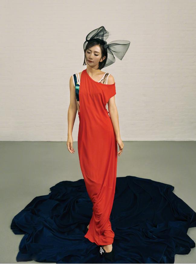 小蝴蝶结发饰怎么戴才好看,蝴蝶结发饰怎么戴在头上才好看