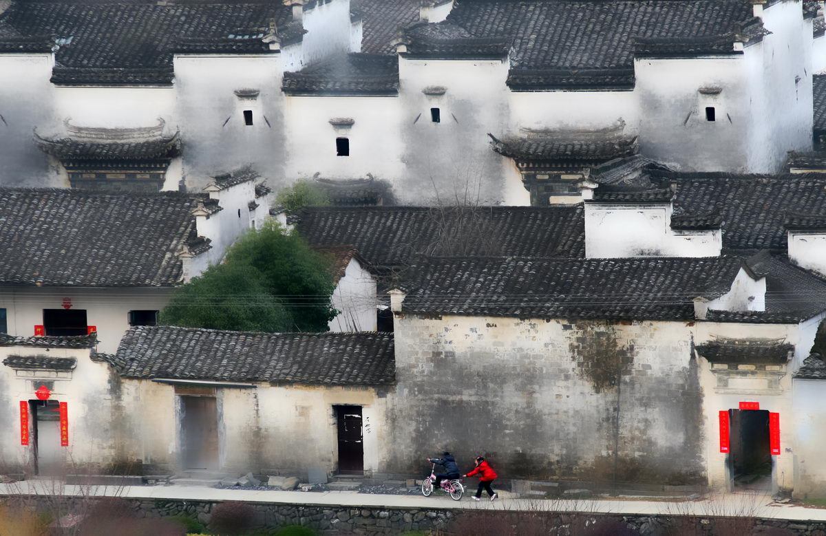 宏村与西递古村哪个更值得去,徽州古城和西递宏村是一个地方吗