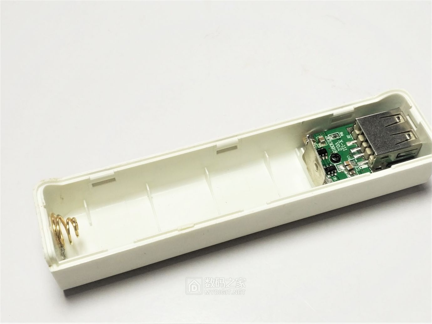 香水充电宝性能改进升级，扩展输出电流/改善散热，稳定输出5V2A