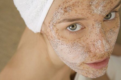 怎么判断脸部有没有必要去角质,冬天脸上特别起皮能去角质吗