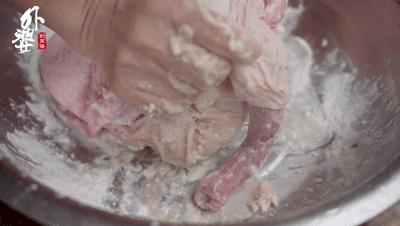 猪肚要用醋洗吗,猪肚要洗干净再冰冻吗