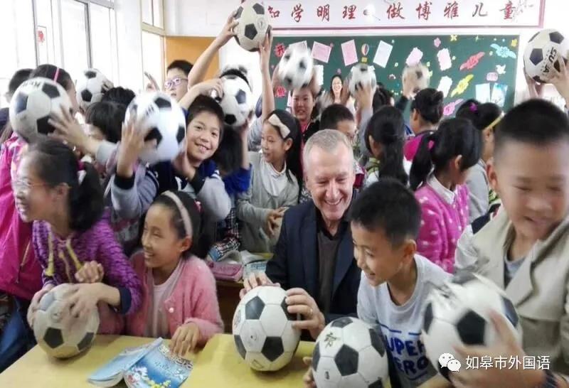 如皋市外国语小学足球班,如皋今年有足球班创新班吗