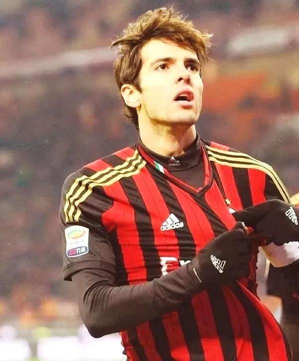 世界足坛十大足球巨星,世界足坛十大球星