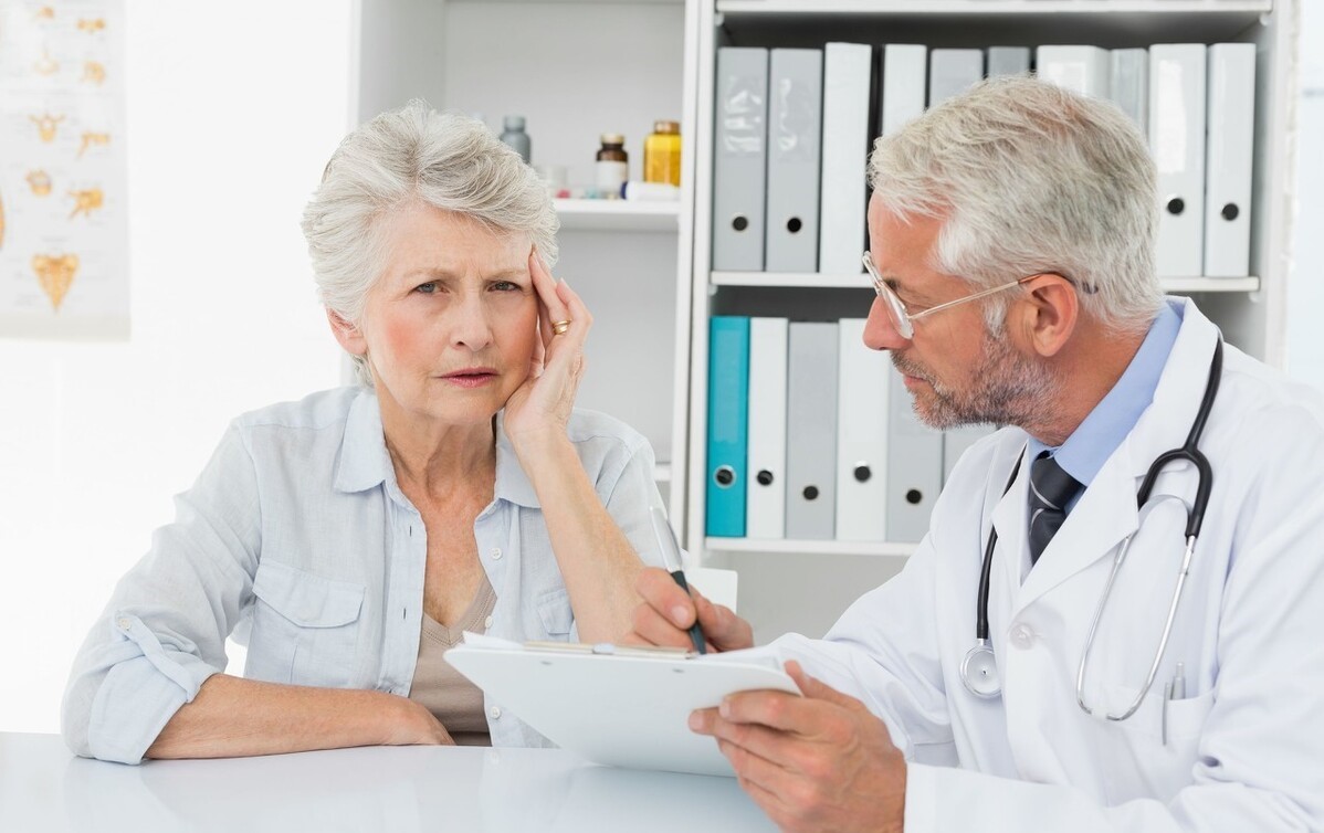 老年人严重失眠睡不着怎么办,老年人晚上睡不着最好解决办法