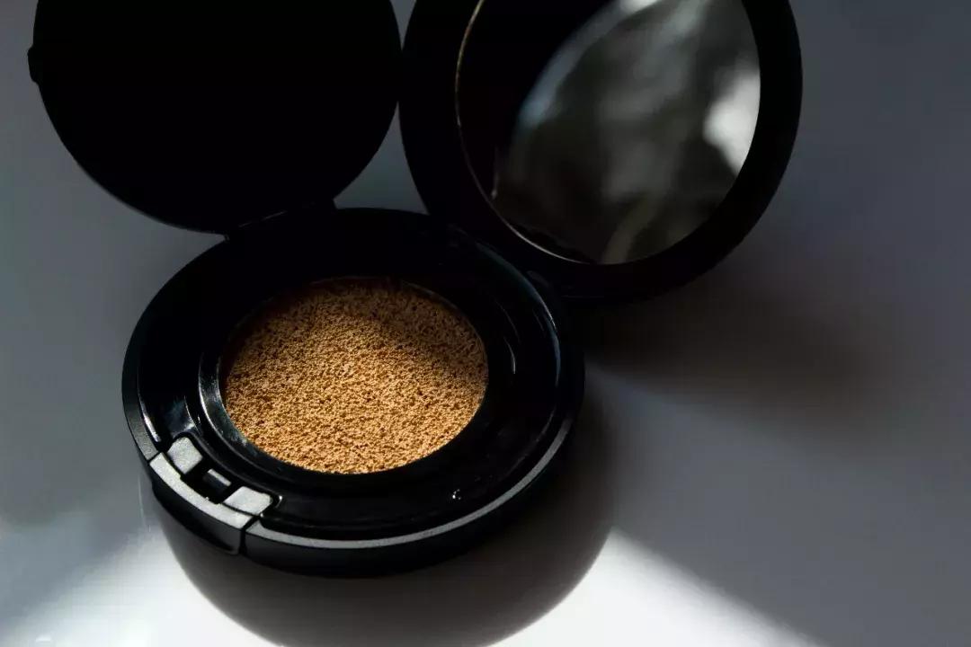 吹爆Angelababy、孟美岐的时装周生图,奶油肌用这些气垫打造