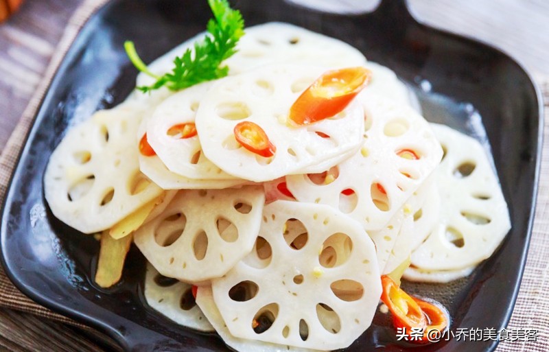 莲藕一炒就变黑,莲藕一卤就发黑