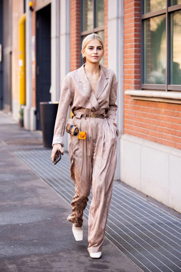 腿粗屁股大穿什么裤子好看又显高,腿粗屁股大穿什么裤子显瘦好看