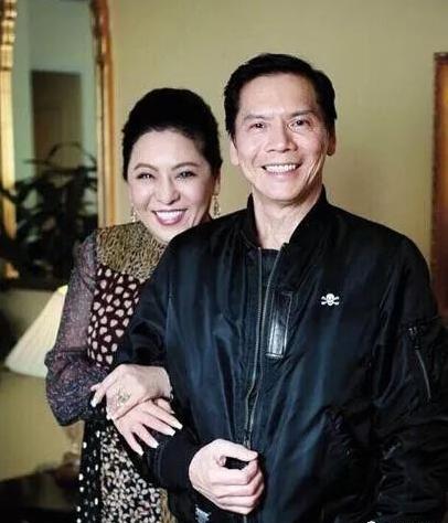 向太4亿戒指,众多明星对向太的评价