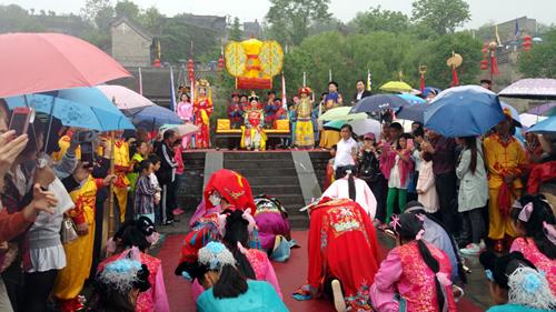 电视剧《最美的乡村》烤了一只老兵烤羊，你不知道承德烤羊有多香