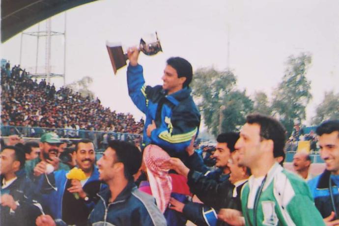 伊拉克足球英雄:生于*变政**,活于战争,死于病毒