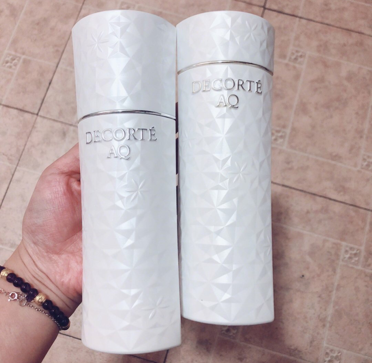 抗衰老水乳悦薇,适合五十岁女人抗皱补水用的水乳