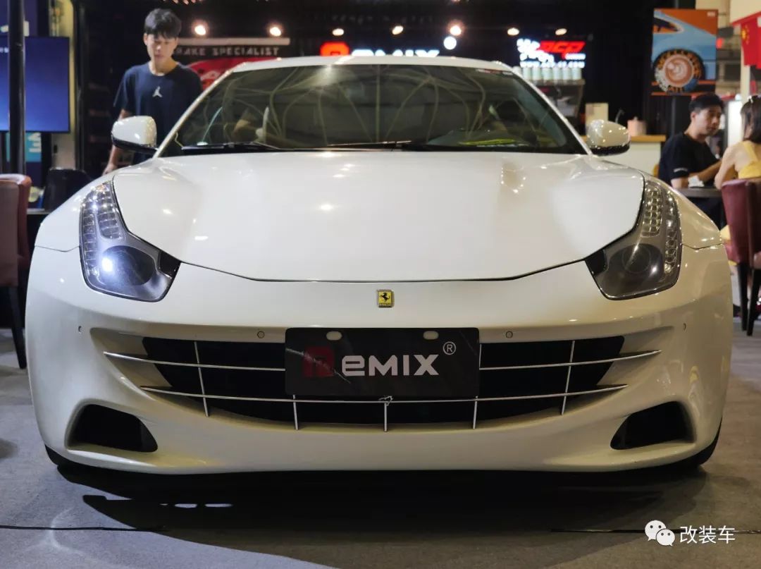 改装车聚会,改装车齐聚车展