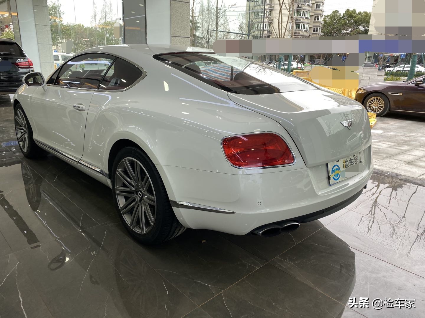 为什么这么多人买宾利飞驰,为什么会有人买二手豪华车