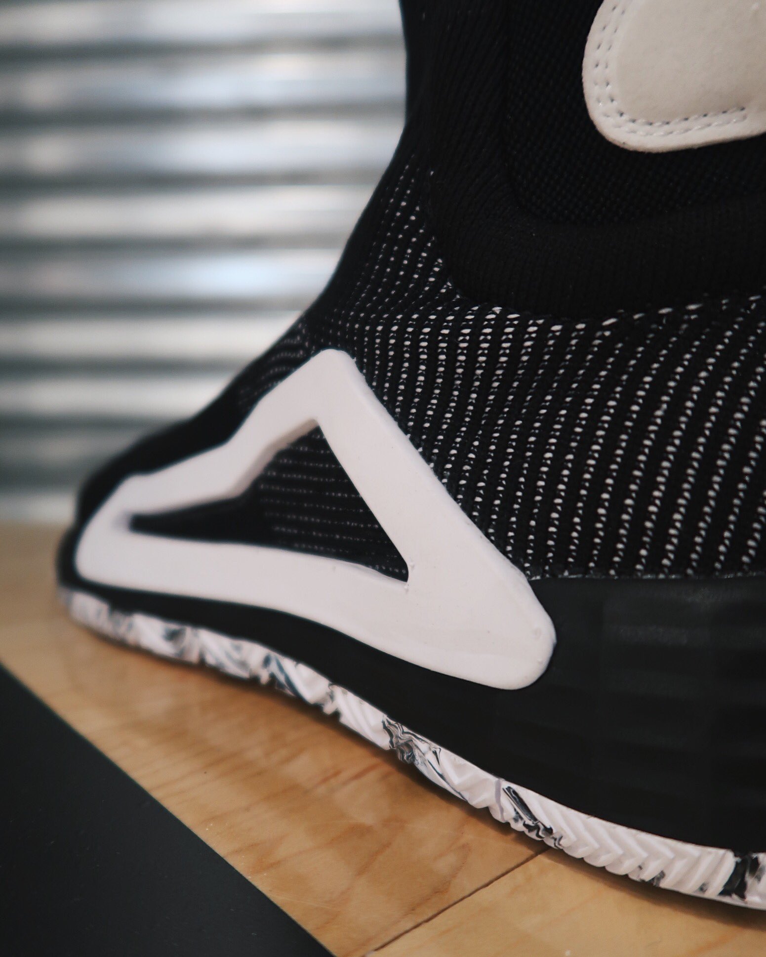 篮球鞋adidas即将推出利拉德,篮球鞋未来发展趋势