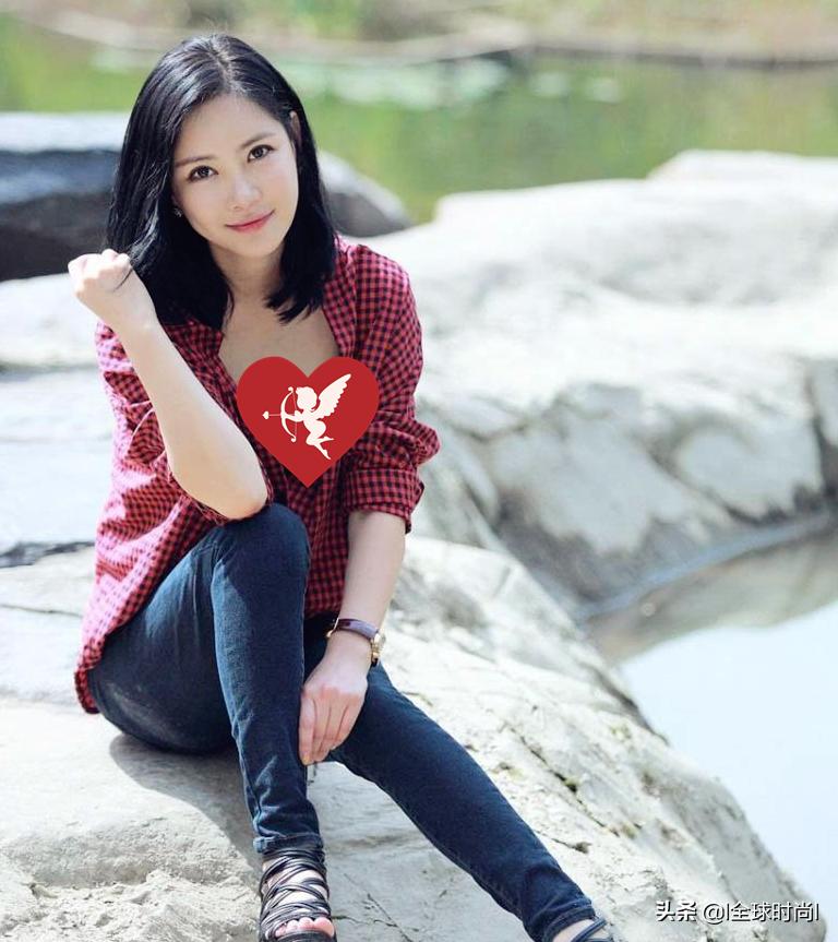 韩国“原装”模特,举止淳朴香脸轻匀牛仔裤高跟鞋轻松显苗条