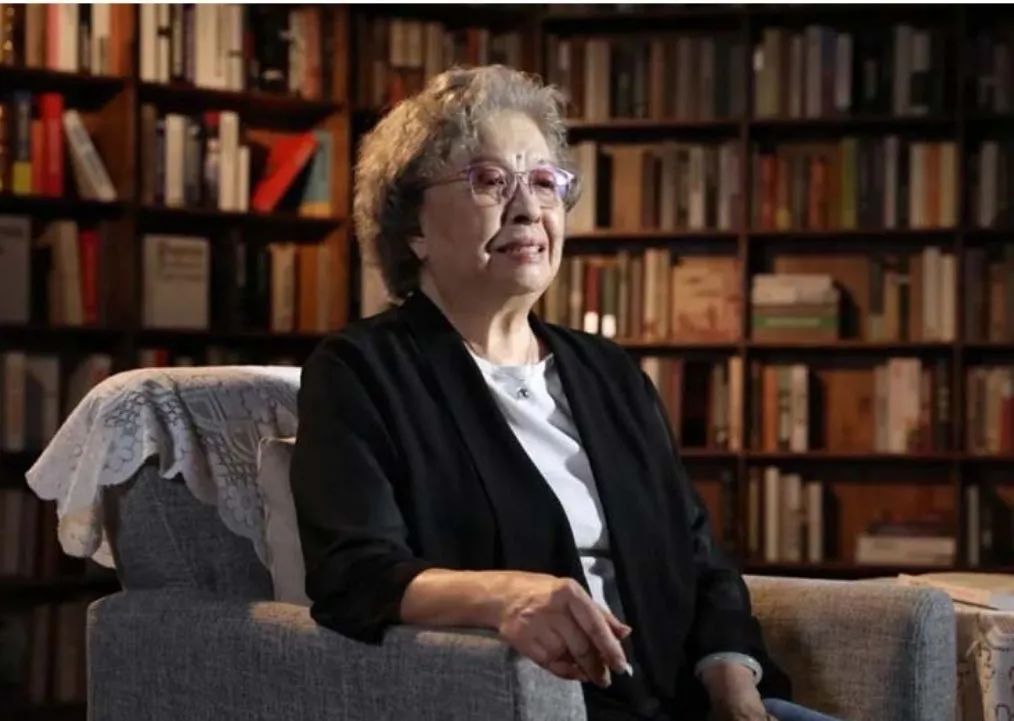 贵州的平凡圣人!*耀邦胡**请他吃饭•与副总理女儿情同父女