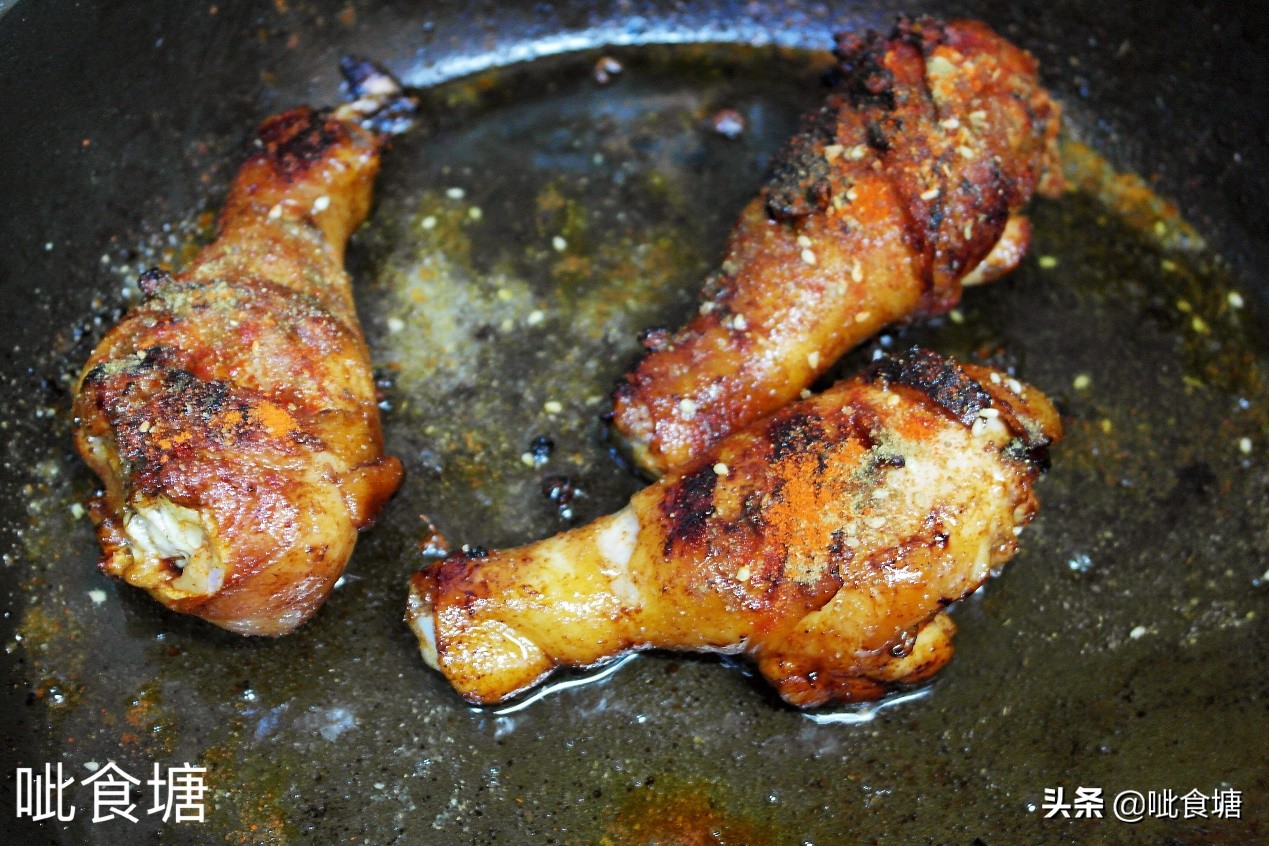 炸鸡腿怎么炸外皮酥脆,炸鸡腿怎么做到表皮不发软