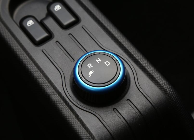 自动挡省油小汽车推荐哪款车型,皮实耐造的自动挡小轿车推荐几款