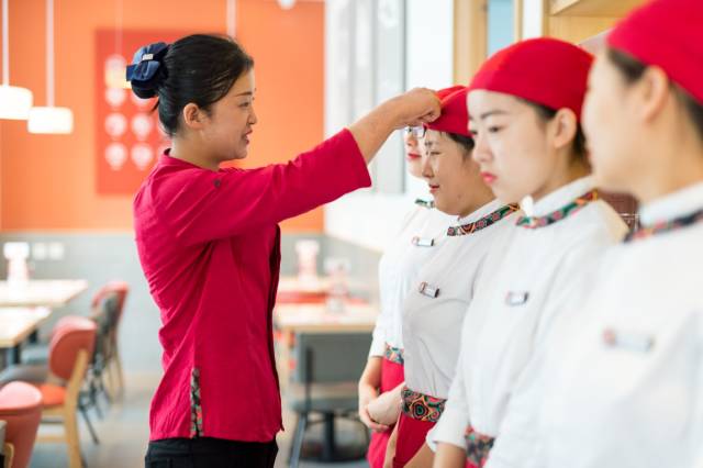 开饺子店赚钱秘诀,卖饺子赚大钱的方法