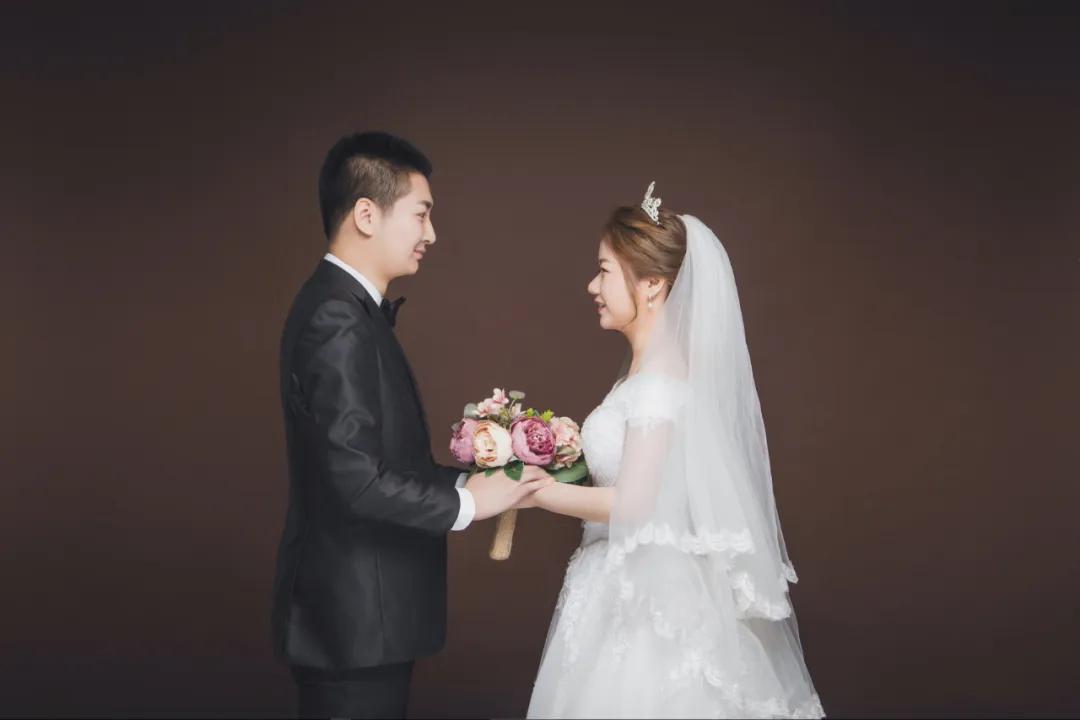 吹水鸭先知|羡慕有个玩鞋的姐姐,因为她会送适合的鞋给我