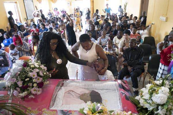 一把美国枪连犯9起谋杀案，成牙买加头号通缉犯，谁来管管美国枪