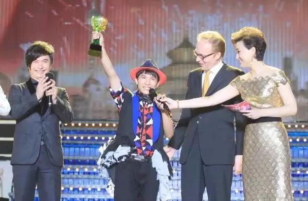 南宁上空无人机表演,南宁无人机表演灯光秀直播