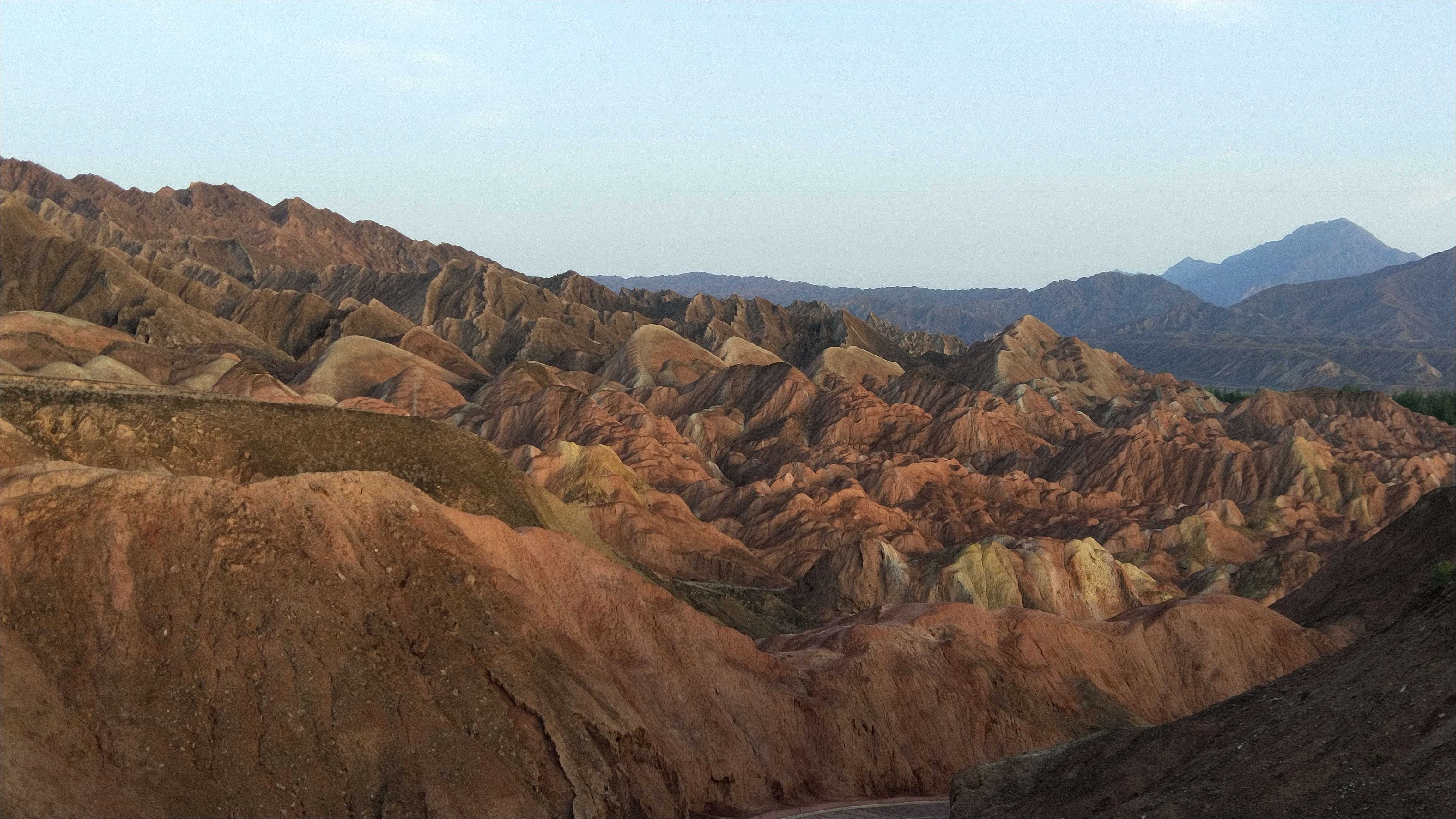 甘肃张掖七彩丹霞旅游攻略,游玩大西北甘肃省张掖市七彩丹霞