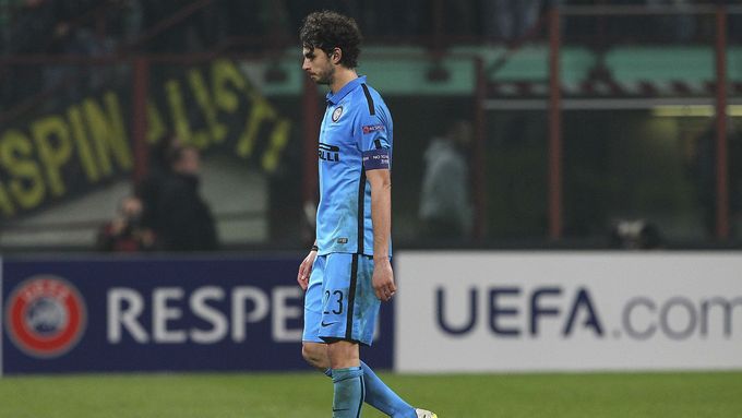 从男孩儿到一个真正的男人,从稚嫩男孩子到成熟稳重