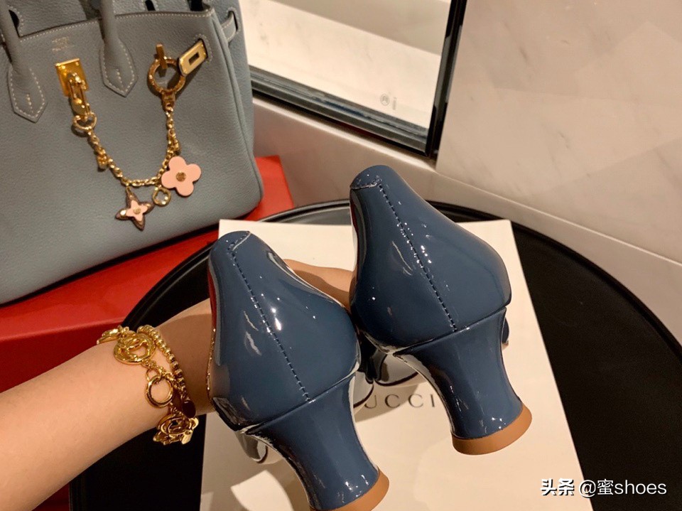 rv方扣高跟鞋正品,rv方扣漆皮高跟鞋黑色