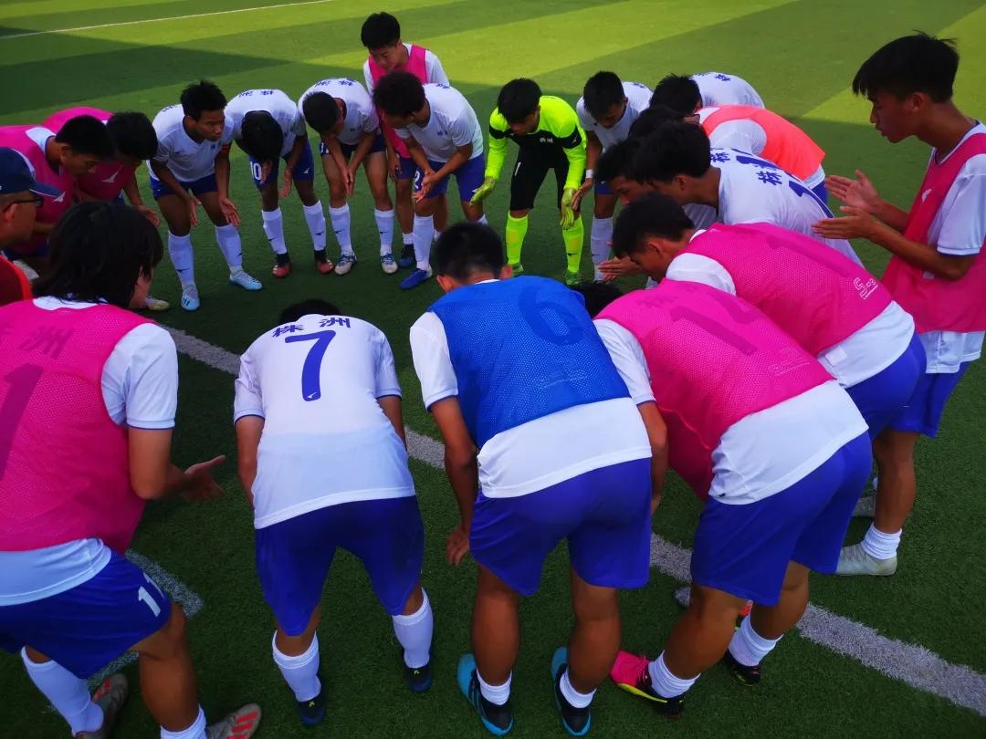 株洲市二中足球队成功晋级省青少年足球锦标赛四强