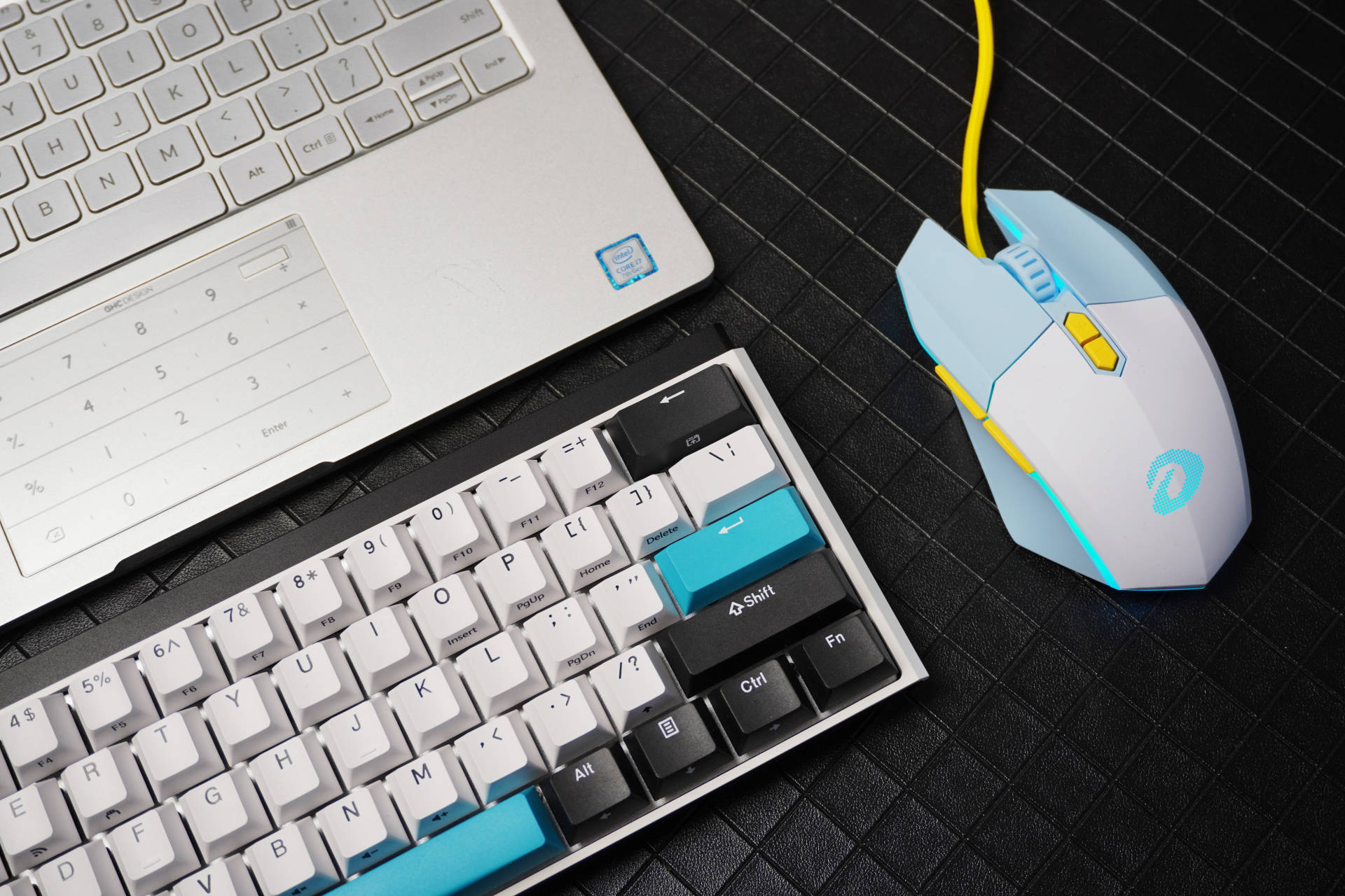 工作键盘小型推荐,值得入手的随身键盘