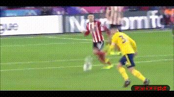 曼联门将德赫亚对比亨德森,曼联7分钟追3球德赫亚神扑