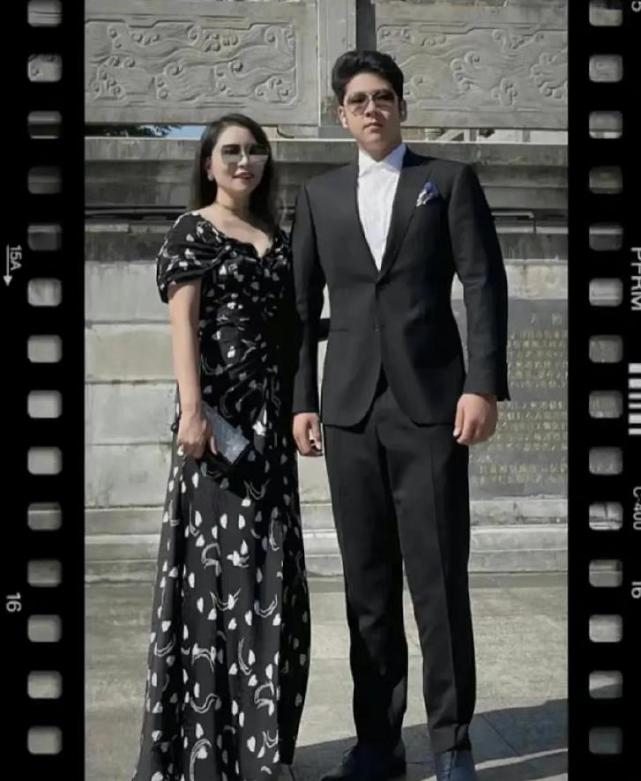 吴镇宇儿子长大后的模样,吴镇宇儿子正面照曝光