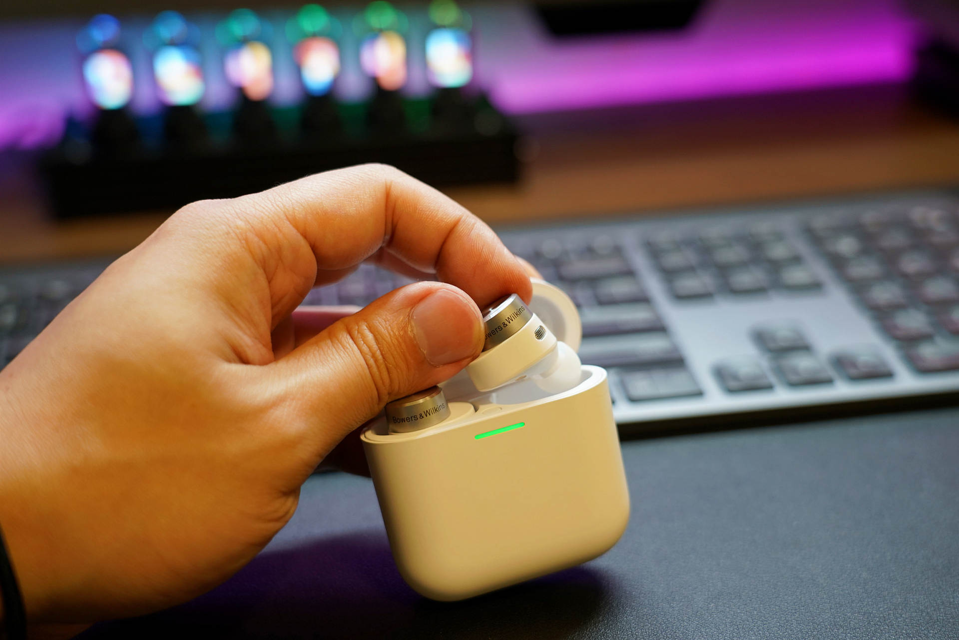 宝华韦健耳机pi5序列号,宝华韦健耳机pi5一边响一边不响