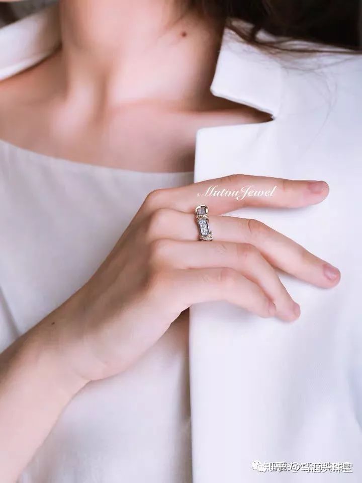 马鹿头珠宝(楚雄丹麓小镇):18K金、足金、千足金、铂金等