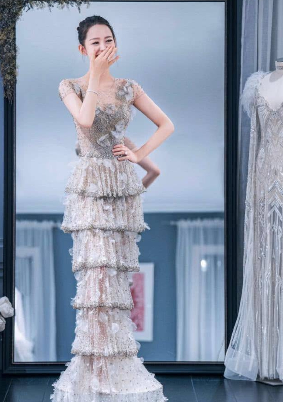 吉娜胸大腰细为什么不显胖,吉娜人间芭比图片