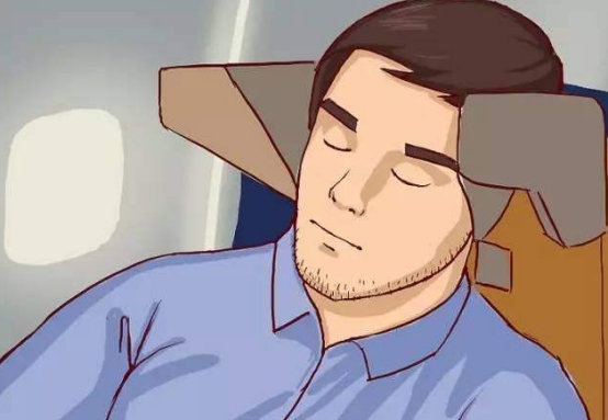 空姐在飞机上晕机怎么办,坐飞机晕机要不要告诉空姐