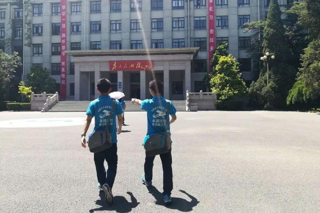 17门100分!65项荣誉奖励!北航这对双胞胎兄弟,太强了