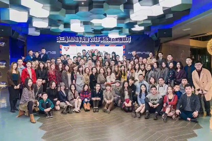 扮猪吃老虎开奥迪a8l,扮猪吃老虎的车v6途昂