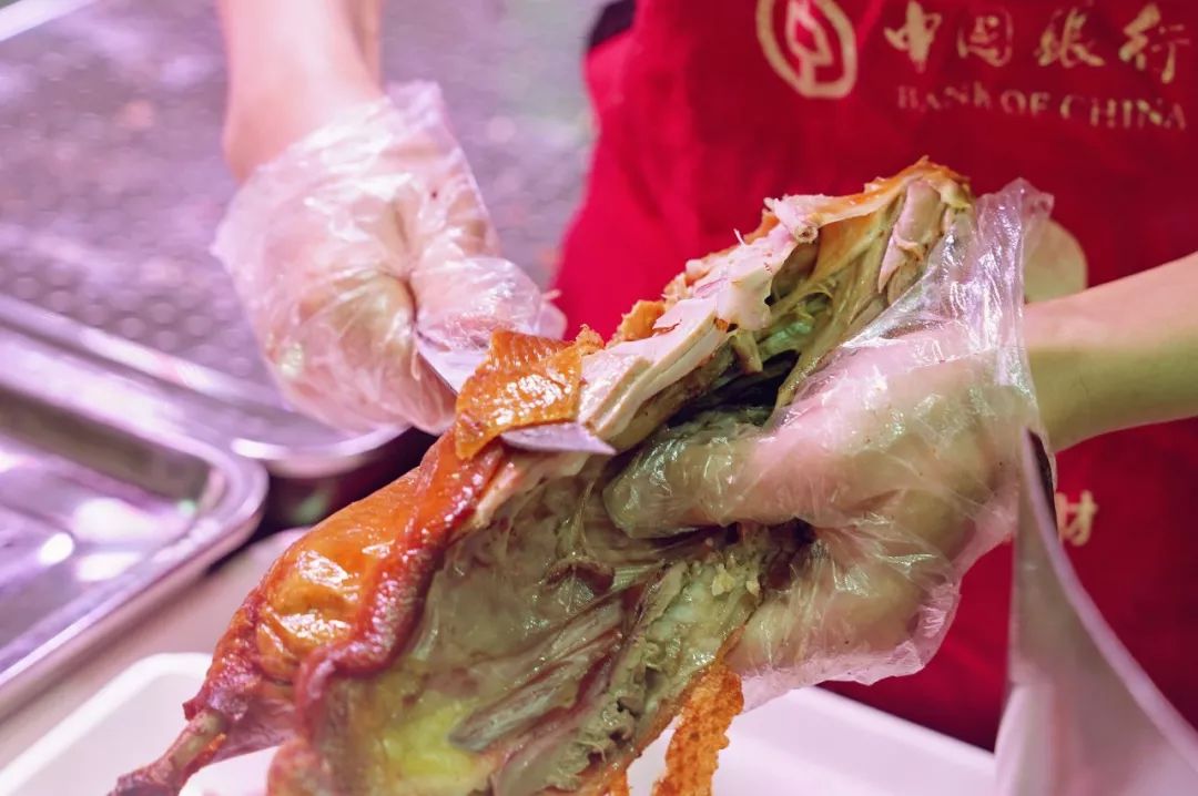 无夜市不夏天！西园里菜场竟然是个“深夜大食堂”？