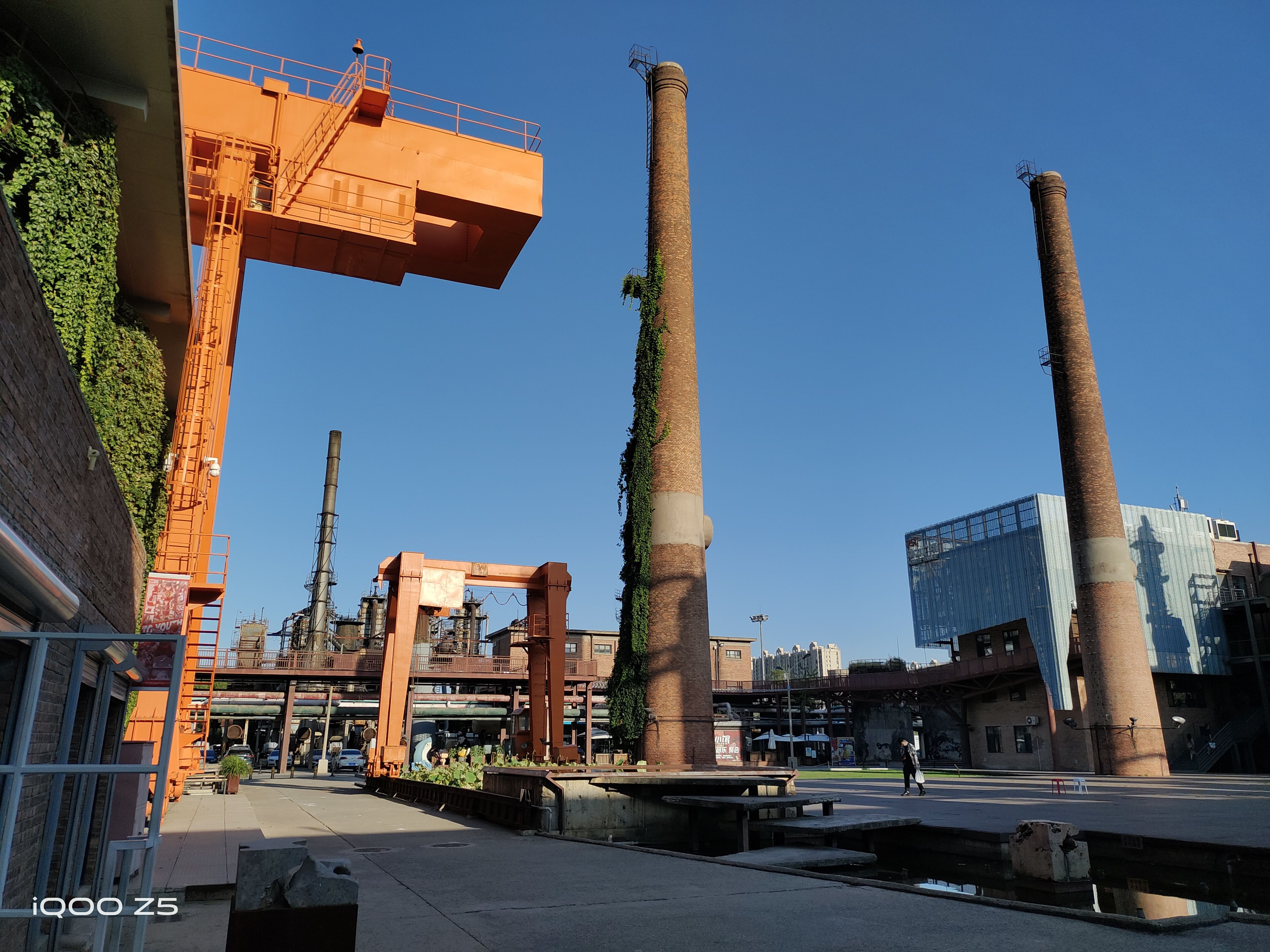 iqooz5评测拥有旗舰级满血性能,iqooz5全方面测评