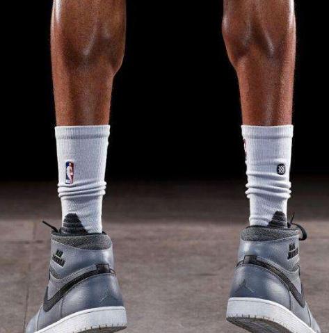 小腿美感分3个等级：胖虎小短腿C级，字母哥阿杜*级A**，那SSS级呢？