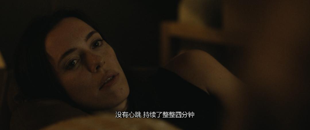 丈夫离奇自杀,竟化作鬼魂留在家中?看一眼镜子,没那么简单……