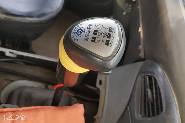 青岛解放jh6生活舱房车,史上最豪华的解放卡车