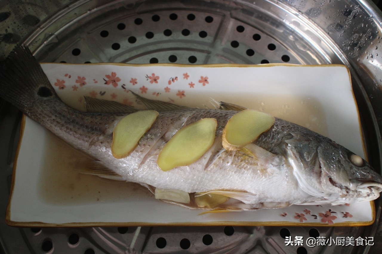 怎样蒸鱼不腥又好吃,蒸鱼怎样做才嫩而且好吃