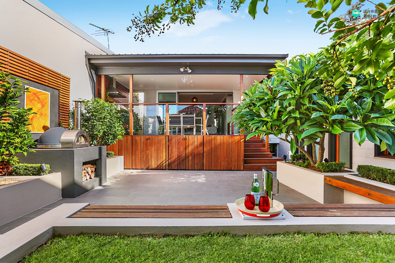 老公买下85㎡庭院，地面非要全部做硬化铺装，邻居竟想照着装